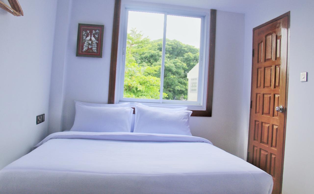The Lodge Yangon Poshtel מראה חיצוני תמונה