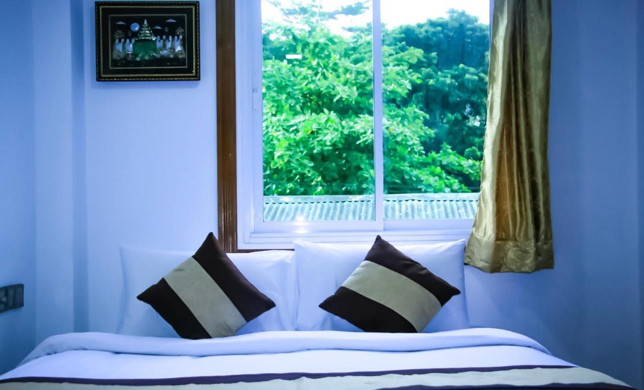 The Lodge Yangon Poshtel מראה חיצוני תמונה