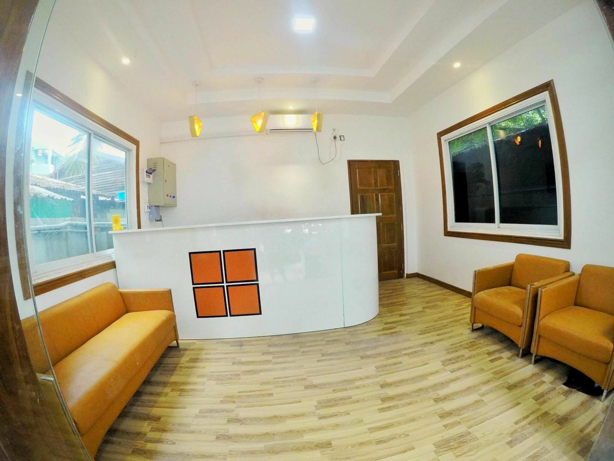 The Lodge Yangon Poshtel מראה חיצוני תמונה