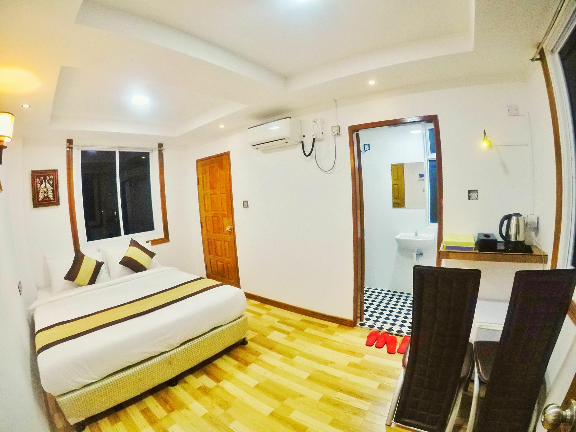 The Lodge Yangon Poshtel מראה חיצוני תמונה