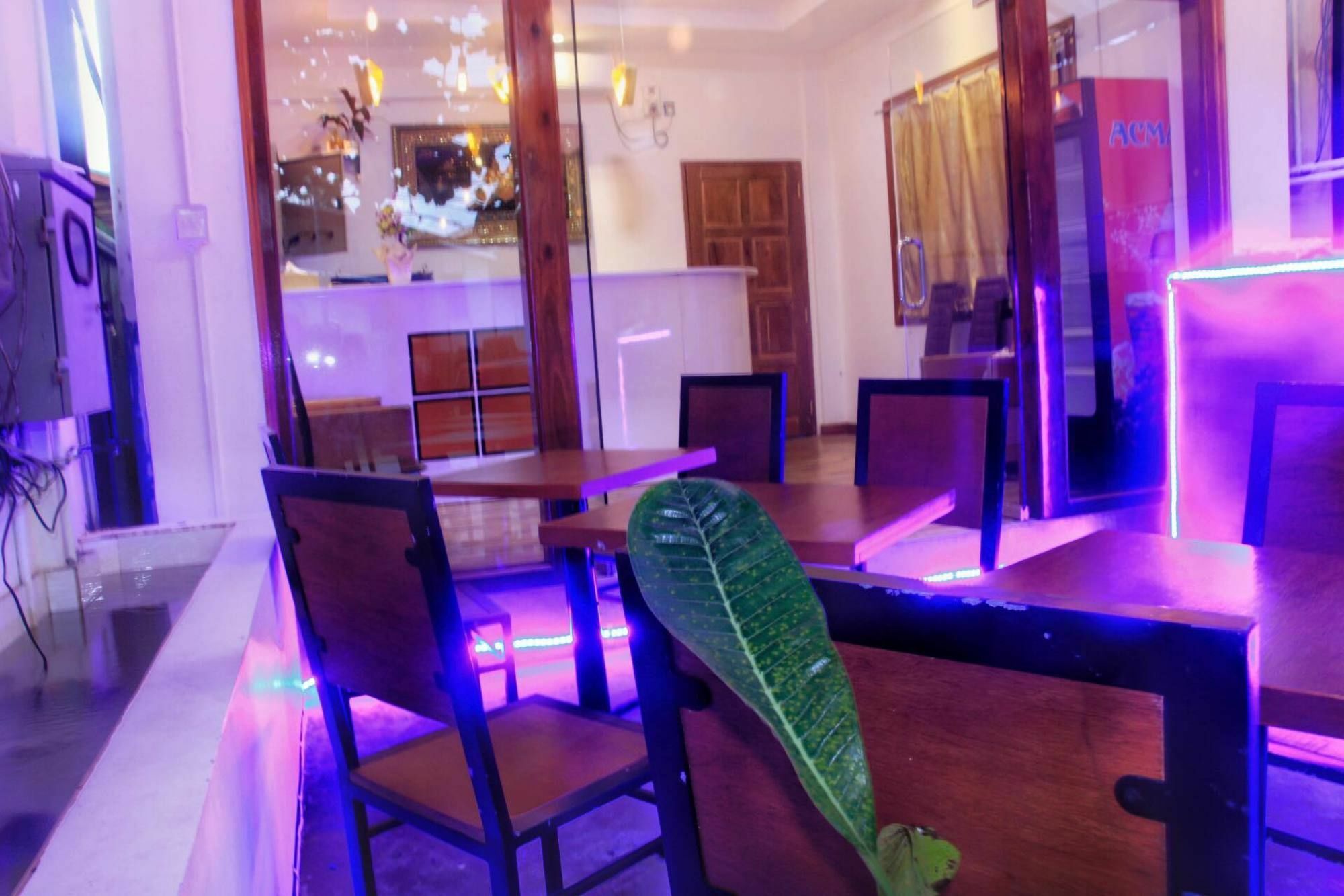 The Lodge Yangon Poshtel מראה חיצוני תמונה